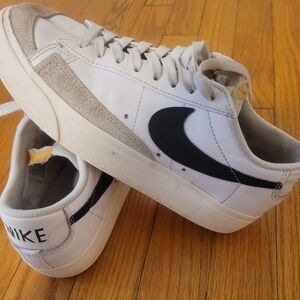 Nike Blazer low tops